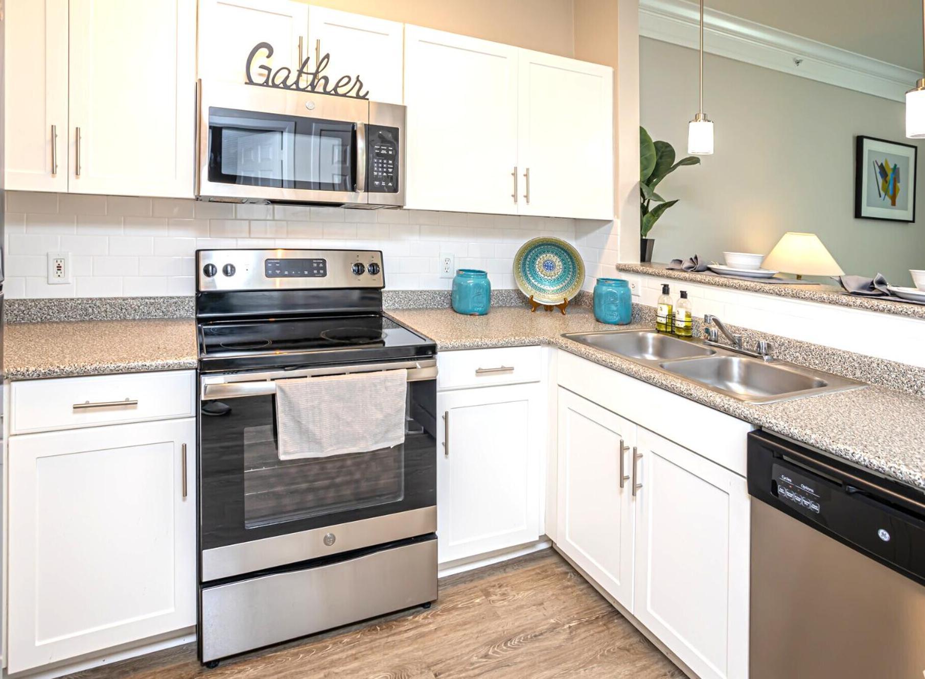 Luxury Suites By Suite Nation Houma Exterior foto